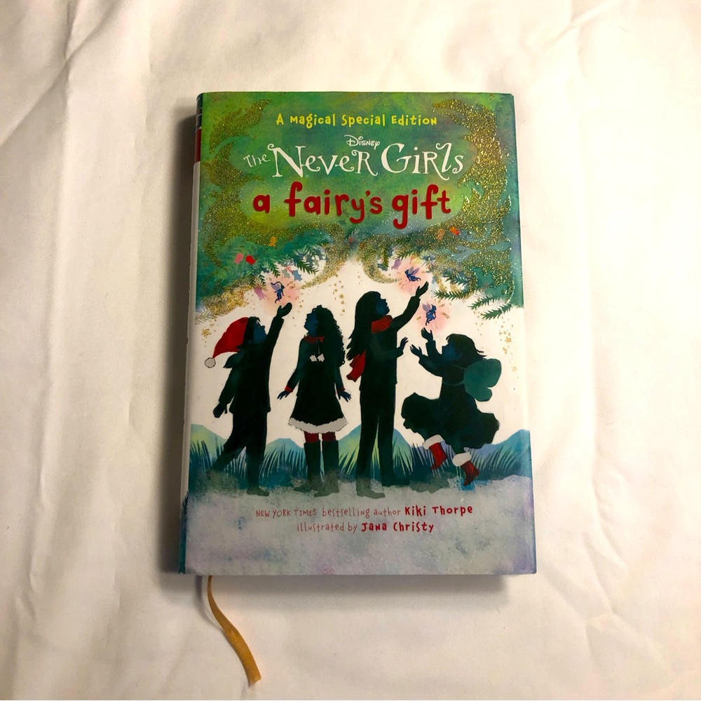 Disney The Never Girls: A Fairy’s Gift Holiday Special Book